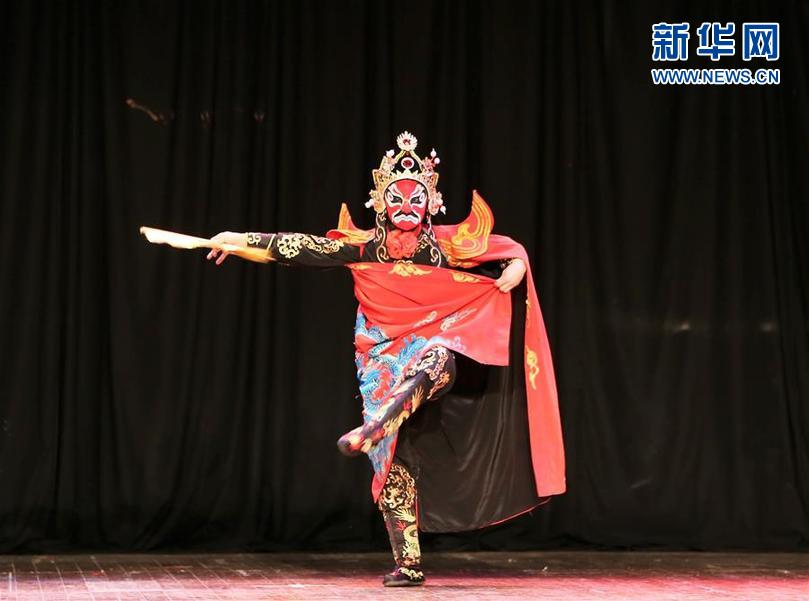 （XHDW）（1）四川“锦绣中国”民俗表演亮相科威特艺术节
