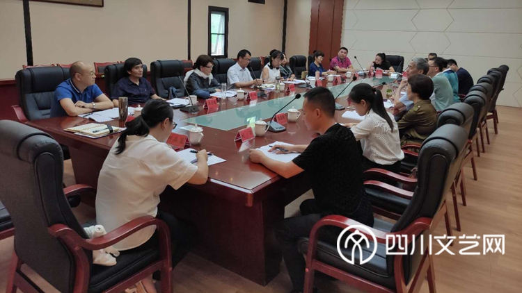 座谈会图片4_副本.jpg