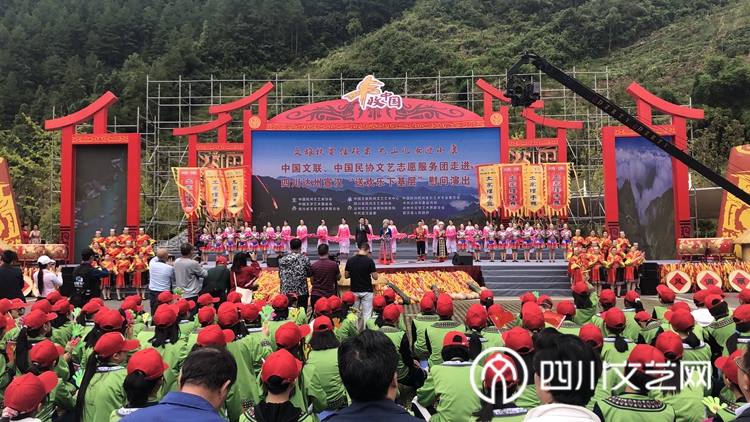 演出现场2_副本.jpg
