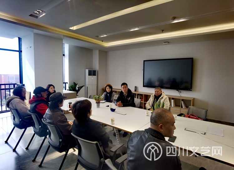（5）2021年11月，赴中国-东盟艺术学院调研，同美术与设计学院在摄影展览、人才培养、实习教育等方面达成了合作意向。.jpg