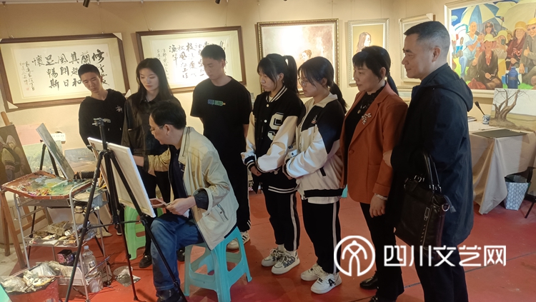 广安画院苏波院长现场教学_副本.jpg