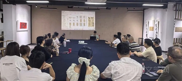 讲座图片_副本.jpg