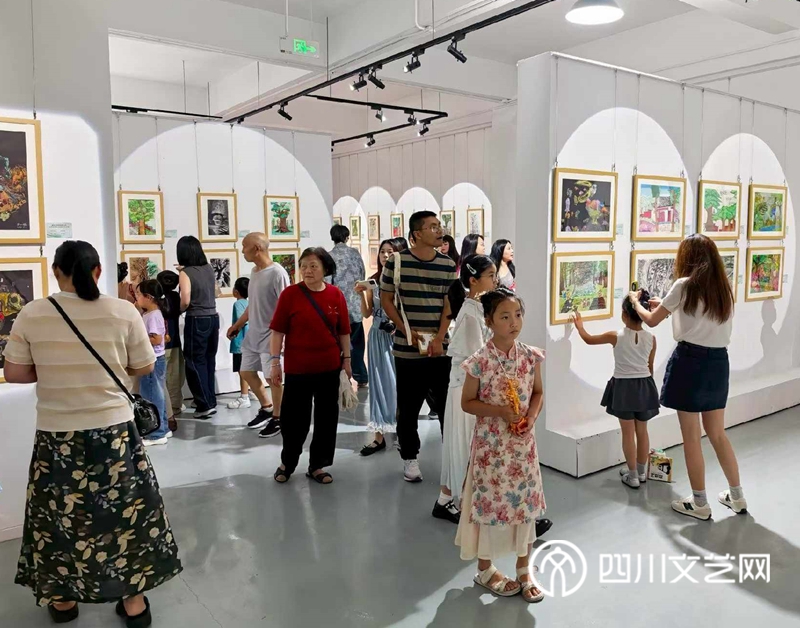 展览现场_副本.jpg